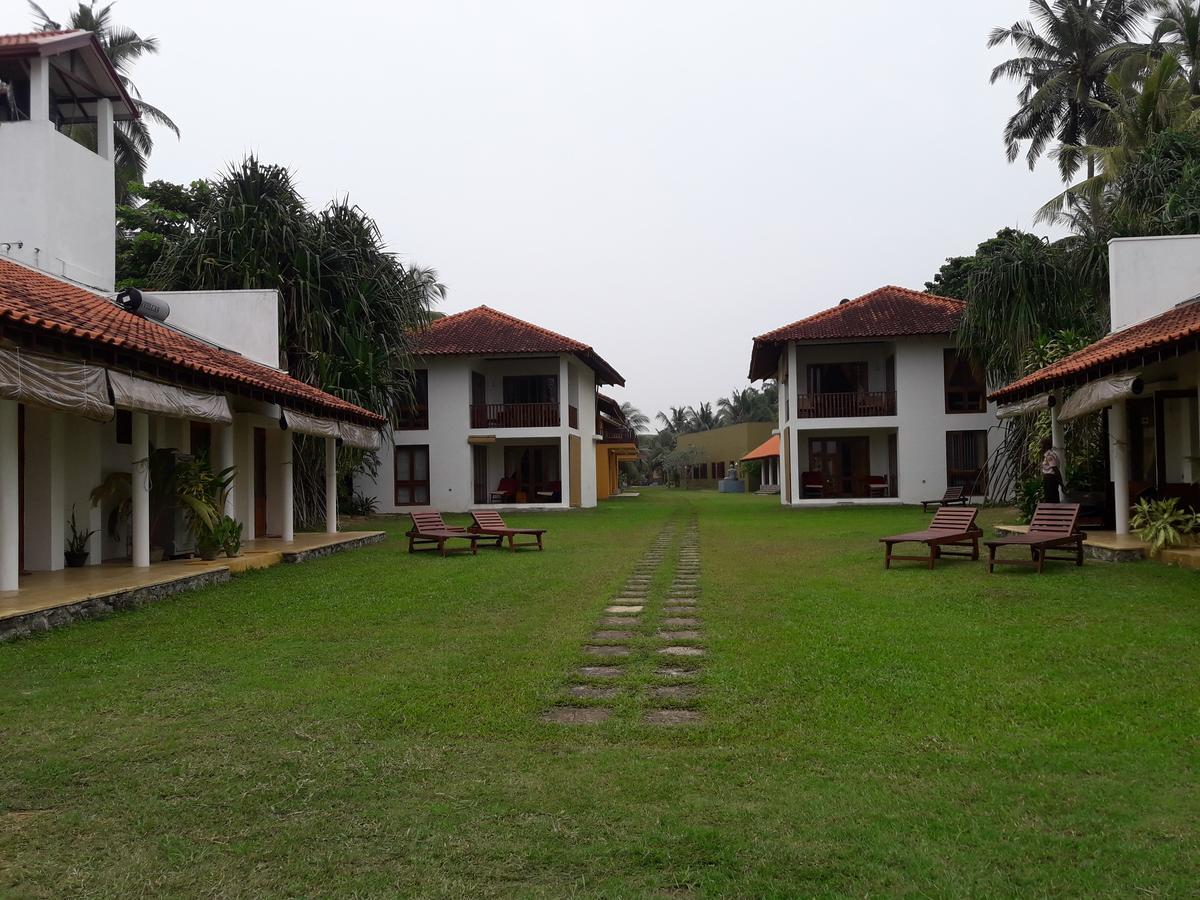 Muthumuni Ayurveda Beach Resort 베루왈라 외부 사진